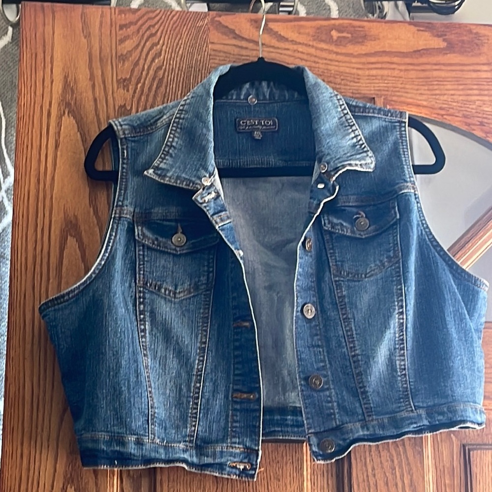 Denim sleeves denim vest